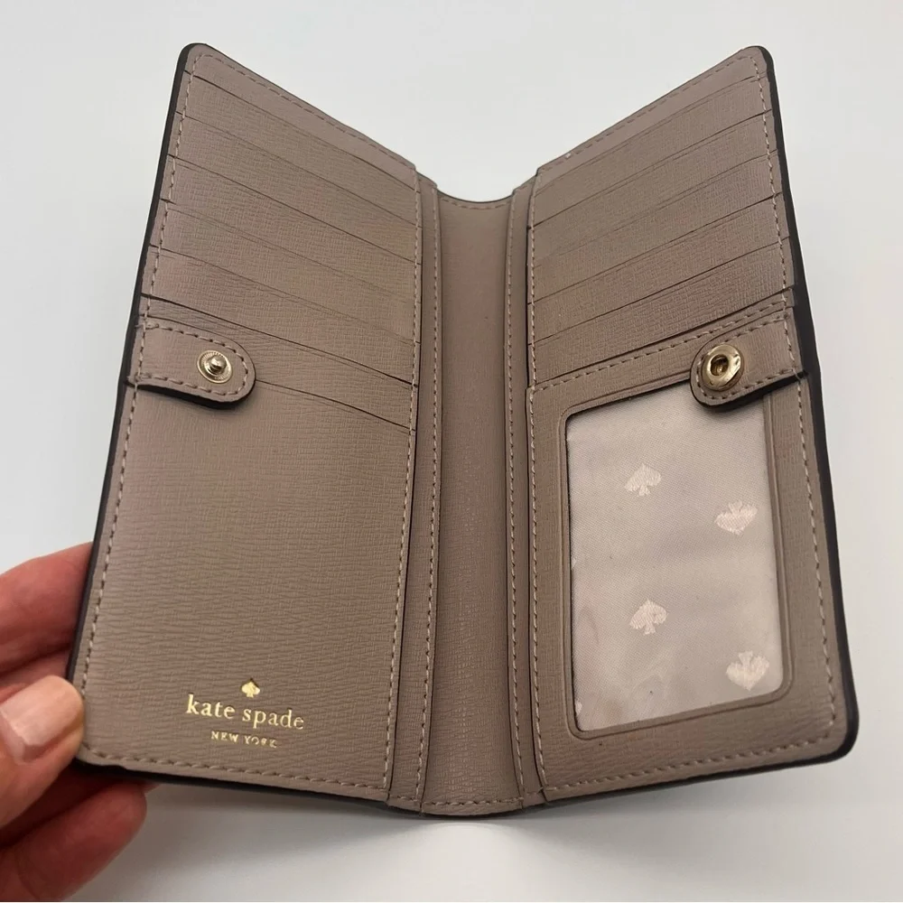 Kate Spade Darcy Large Thin Slim Bifold Warm Toupe Tan Wallet WLR00545 Snap Clos